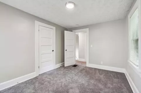 Bedroom - 930 E Main St, Lancaster, OH 43130 photo 6 of 8