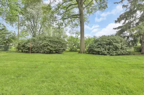 Exterior - 255 Sunset Dr, Circleville, OH 43113 photo 11 of 11