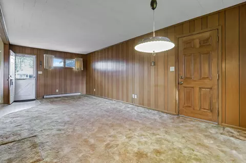 Living - 255 Sunset Dr, Circleville, OH 43113 photo 5 of 6