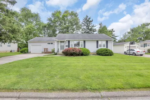 Exterior - 255 Sunset Dr, Circleville, OH 43113 photo 2 of 11