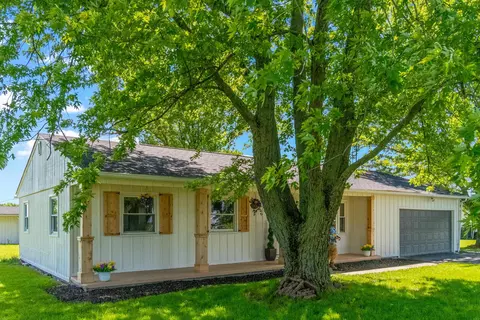 579 Kenton Galion Rd E, Marion, OH 43302 photo 2
