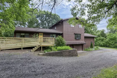 3580 Savage Hill Rd SE, Lancaster, OH 43130