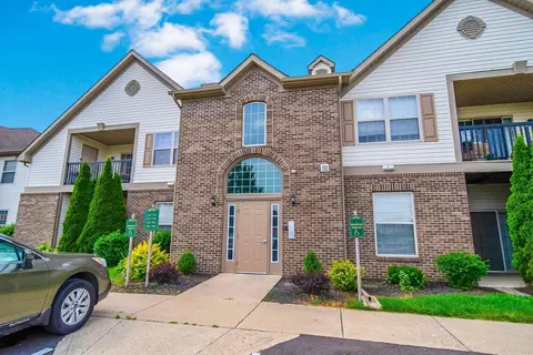785 Hidden Springs Dr, Lewis Center, OH 43035
