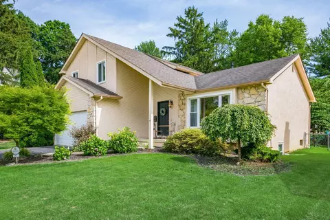 2431 Dover Rd, Columbus, OH 43209