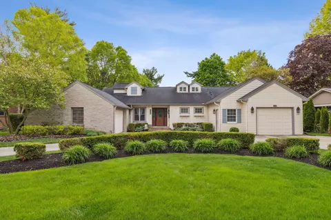3946 Fairlington Dr, Columbus, OH 43220
