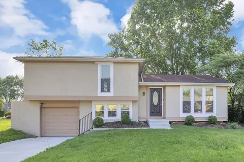 2116 Keller Pl E, Grove City, OH 43123