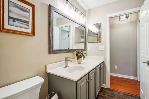 Bath - 6403 Monaghan Dr, Dublin, OH 43016 photo 7 of 8