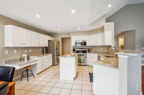 Kitchen - 6403 Monaghan Dr, Dublin, OH 43016 photo 8 of 8