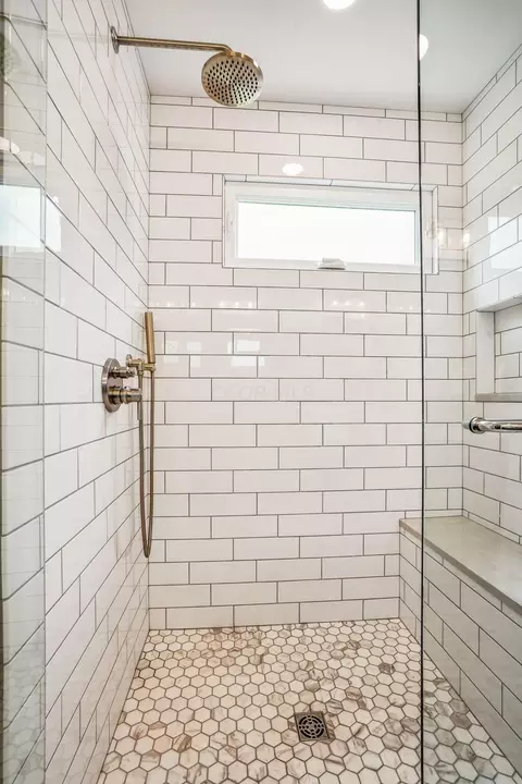 Bath - 6403 Monaghan Dr, Dublin, OH 43016 photo 6 of 8