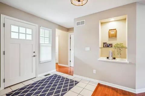 Entry Way - 6403 Monaghan Dr, Dublin, OH 43016 photo 2 of 5