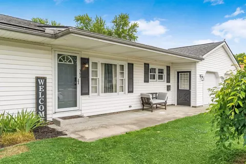 Exterior - 362 Cedar Hts, Circleville, OH 43113 photo 3 of 8