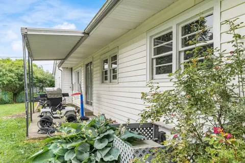 Exterior - 362 Cedar Hts, Circleville, OH 43113 photo 7 of 8