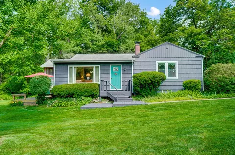 865 New Burg St, Granville, OH 43023