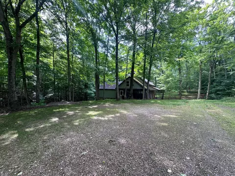 10235 N Greer Rd NW, Mcconnelsville, OH 43756