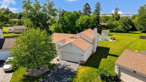 4716 Trabue Woods Ct, Columbus, OH 43228