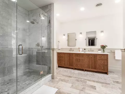Bath - 10245 Split Rock Ct, Orient, OH 43146 photo 4 of 8