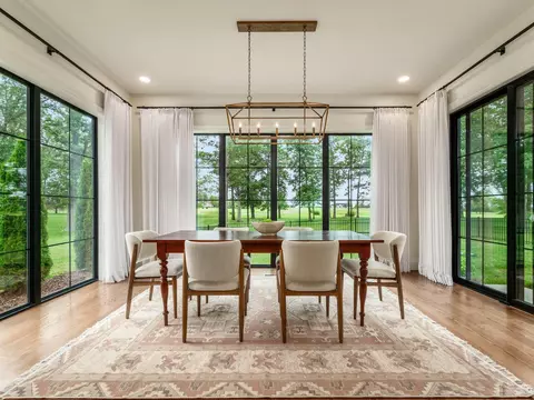 Dining - 10245 Split Rock Ct, Orient, OH 43146 photo 1 of 3