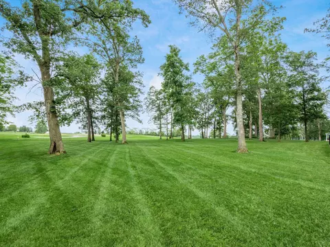 Exterior - 10245 Split Rock Ct, Orient, OH 43146 photo 12 of 18