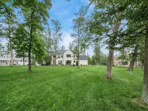 Exterior - 10245 Split Rock Ct, Orient, OH 43146 photo 14 of 18