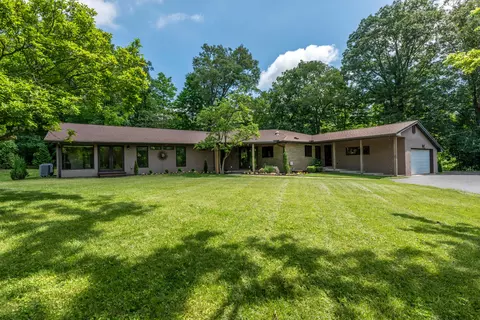 121 Kirkwood Dr, Delaware, OH 43015