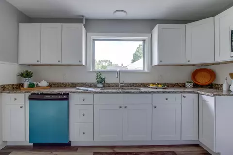 Kitchen - 2108 Kenton St, Springfield, OH 45505 photo 3 of 4