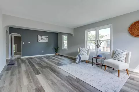 Living - 2108 Kenton St, Springfield, OH 45505 photo 4 of 4