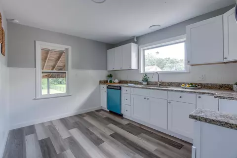 Kitchen - 2108 Kenton St, Springfield, OH 45505 photo 1 of 4