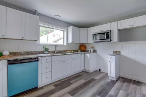 Kitchen - 2108 Kenton St, Springfield, OH 45505 photo 4 of 4