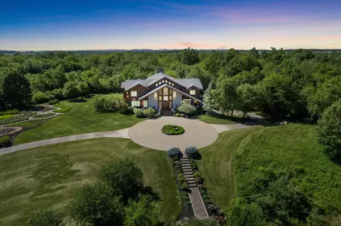 2528 Miami Trace Rd SE, Greenfield, OH 45123