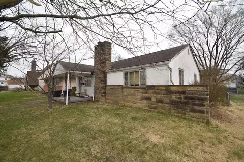 966 Pierce Ave, Columbus, OH 43227