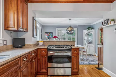 93 E Torrence Rd, Columbus, OH 43214 photo 9