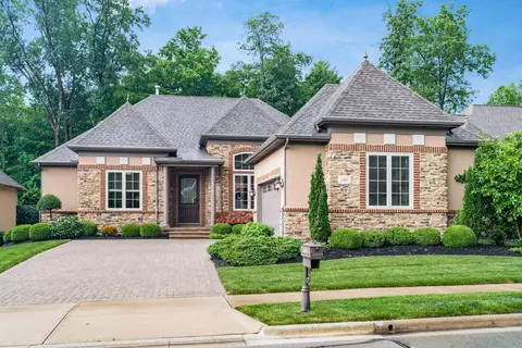 5481 Via Alvito Dr, Westerville, OH 43082