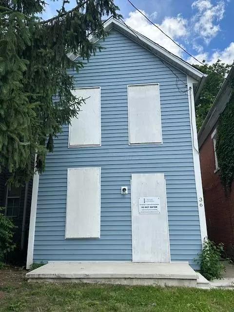 36 E Innis Ave, Columbus, OH 43207