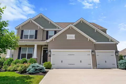 106 Mannaseh Dr W, Granville, OH 43023