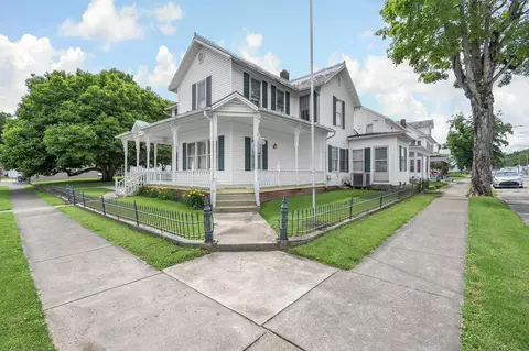 18686 Main St, Laurelville, OH 43135