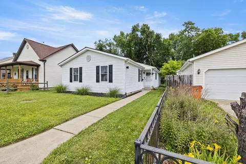 144 E Postal Ave, Newark, OH 43055