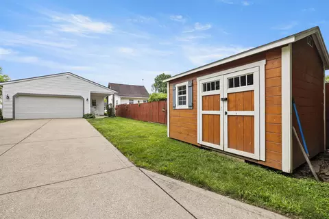 Exterior - 144 E Postal Ave, Newark, OH 43055 photo 4 of 5