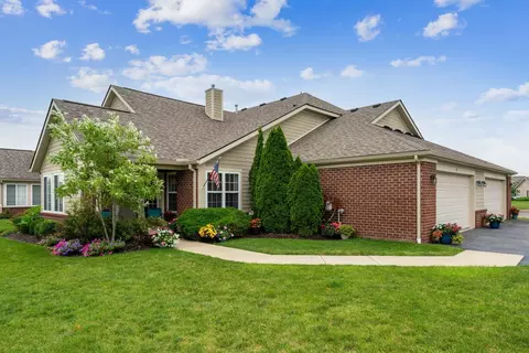 19 Greenhedge Cir, Delaware, OH 43015