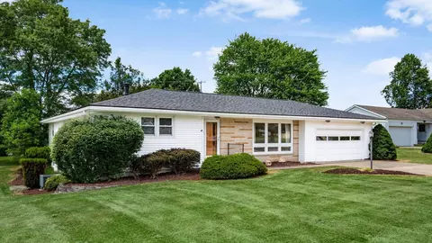 64161 Warne Dr, Cambridge, OH 43725