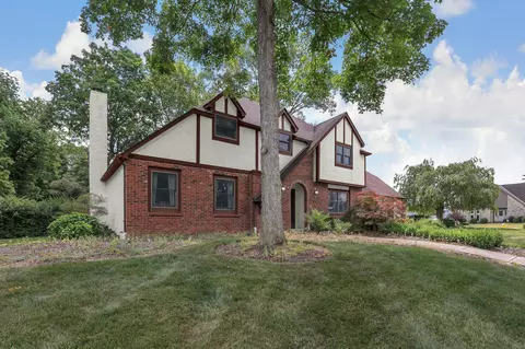 6120 Iroquois Ct, Grove City, OH 43123
