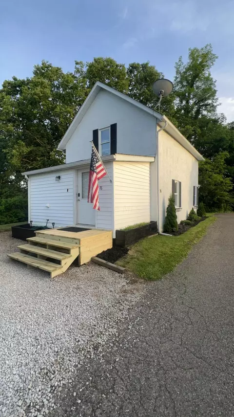 76 Mill St, Alexandria, OH 43001