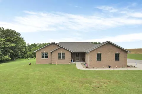 3982 Green Rd NE, New Lexington, OH 43764