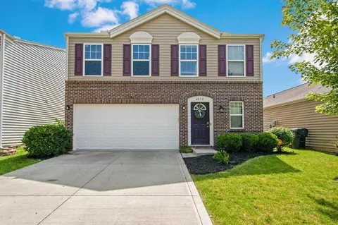 4970 Grimm Dr, Lockbourne, OH 43137