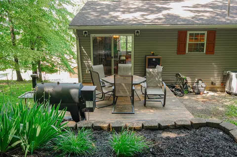 Exterior - 850 Walnut Dr, Logan, OH 43138 photo 5 of 12