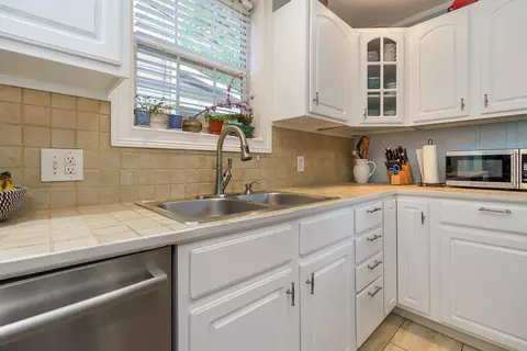 40 E Dodridge St, Columbus, OH 43202 photo 18