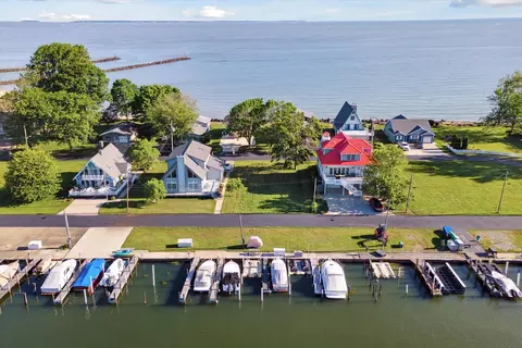 8224 E Lake Blvd, Marblehead, OH 43440 photo 3