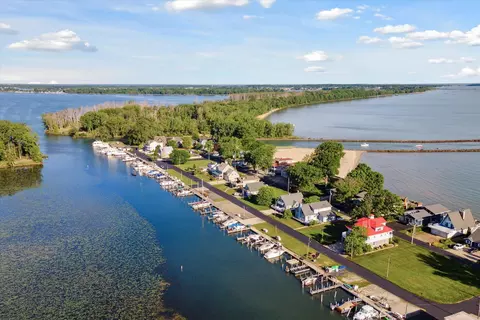 8224 E Lake Blvd, Marblehead, OH 43440 photo 6