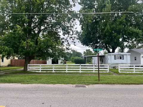 43 W High St, Ashley, OH 43003