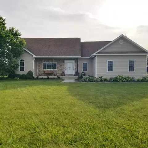 2128 Hidy Rd NW, Jeffersonville, OH 43128