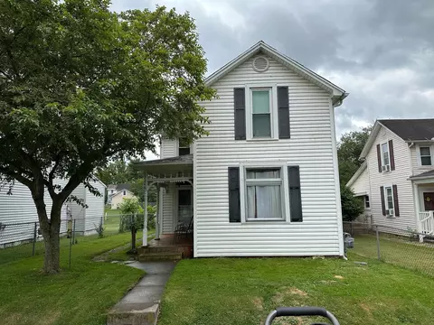 1224 E Chestnut St, Lancaster, OH 43130